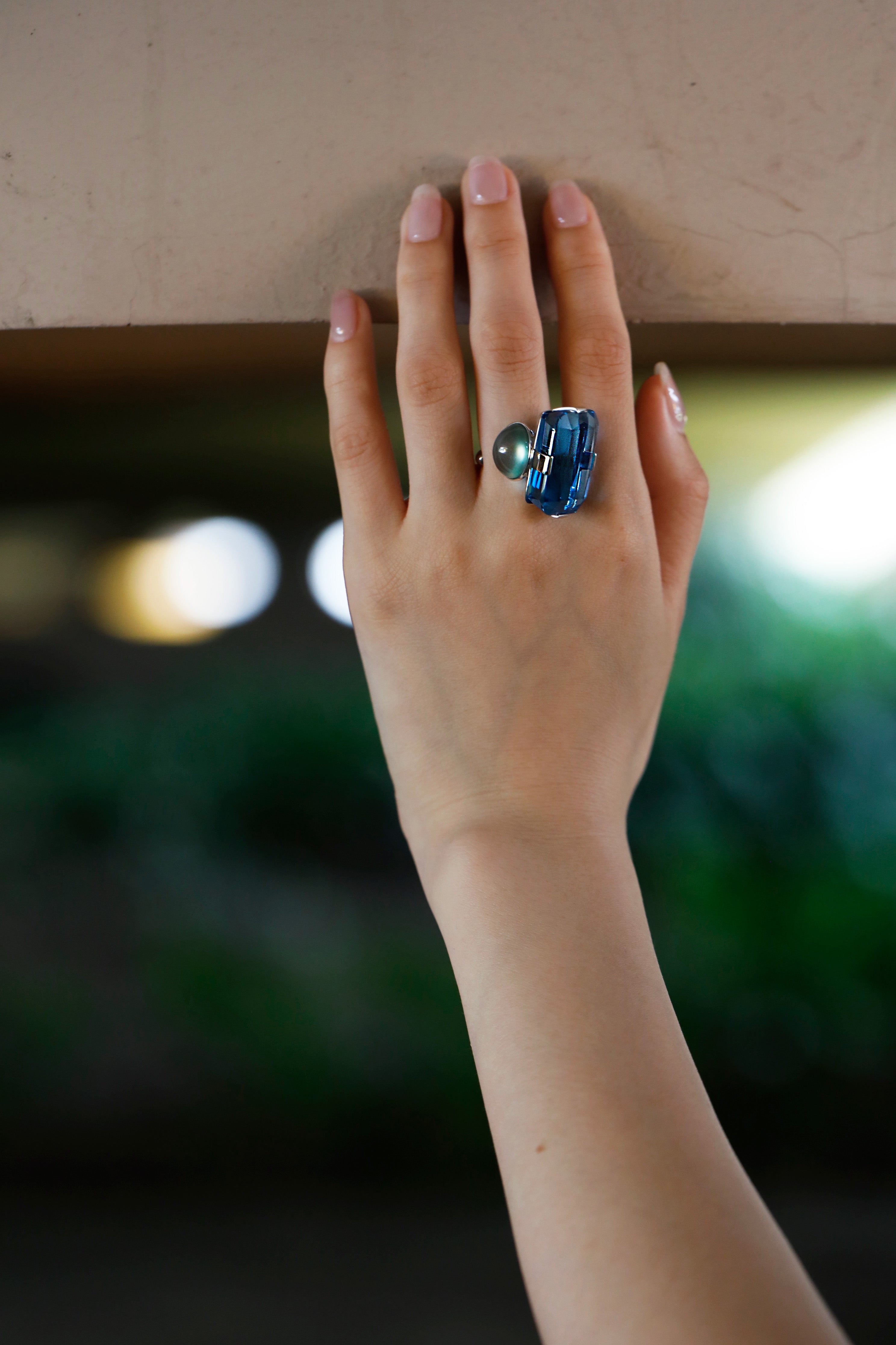 Dreamscape I 托帕石和橄榄石个性戒指