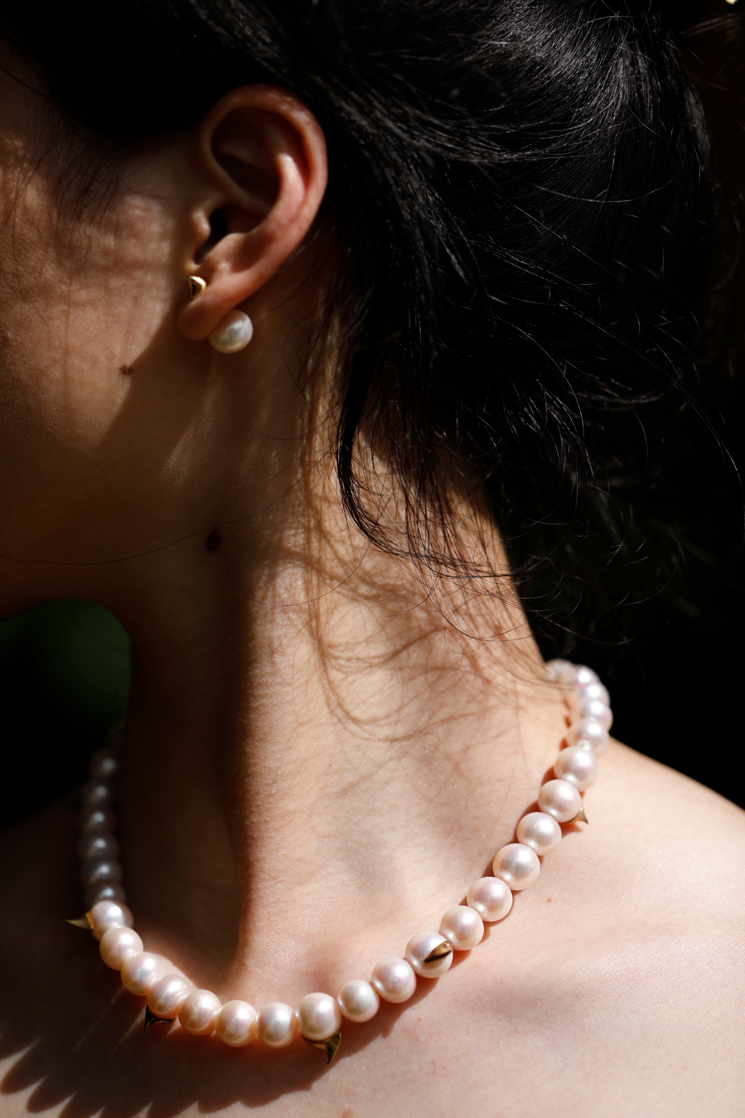 Embrace Me! Pearl Necklace