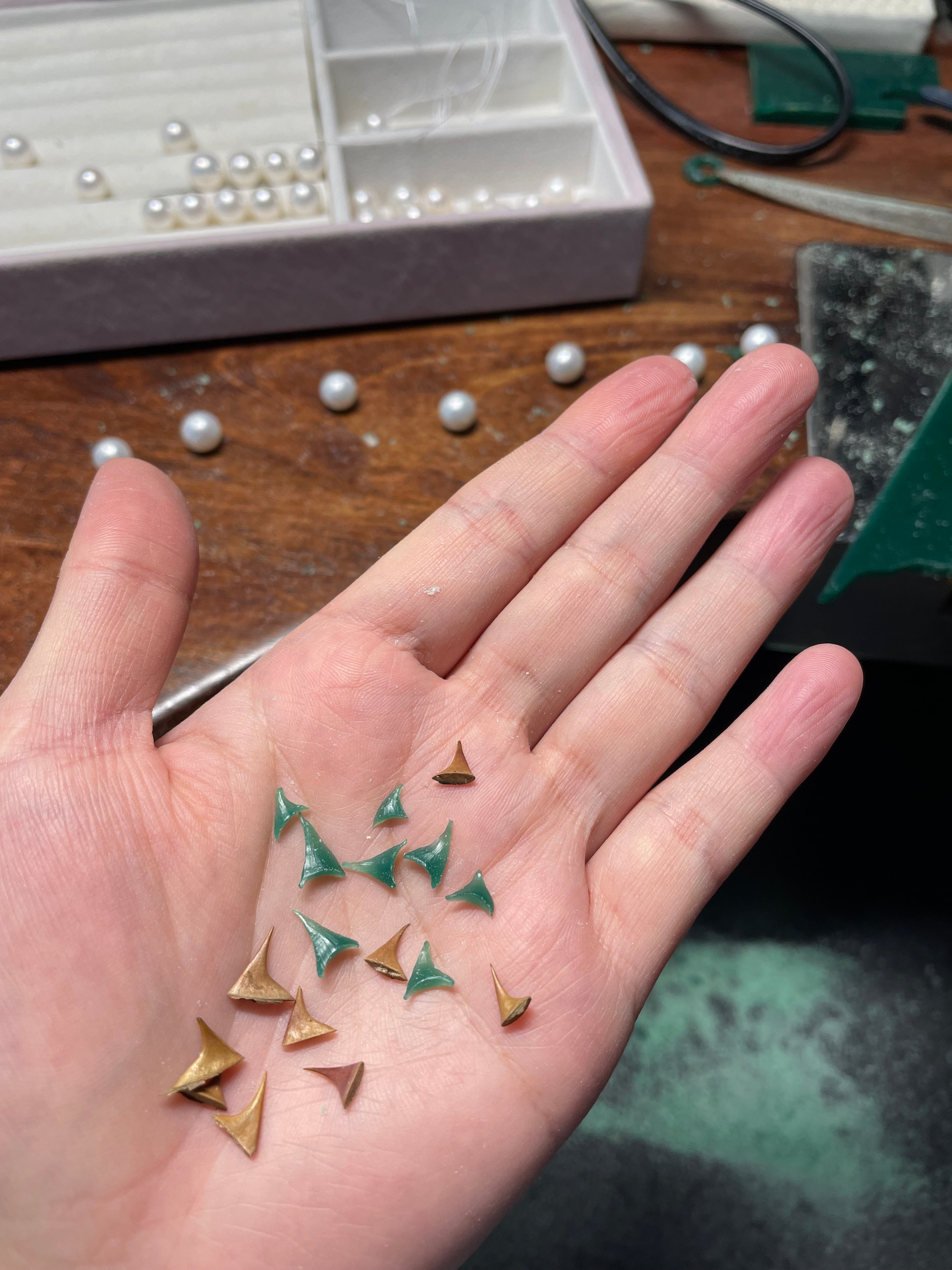 Put this on me, please! Pearl Necklace