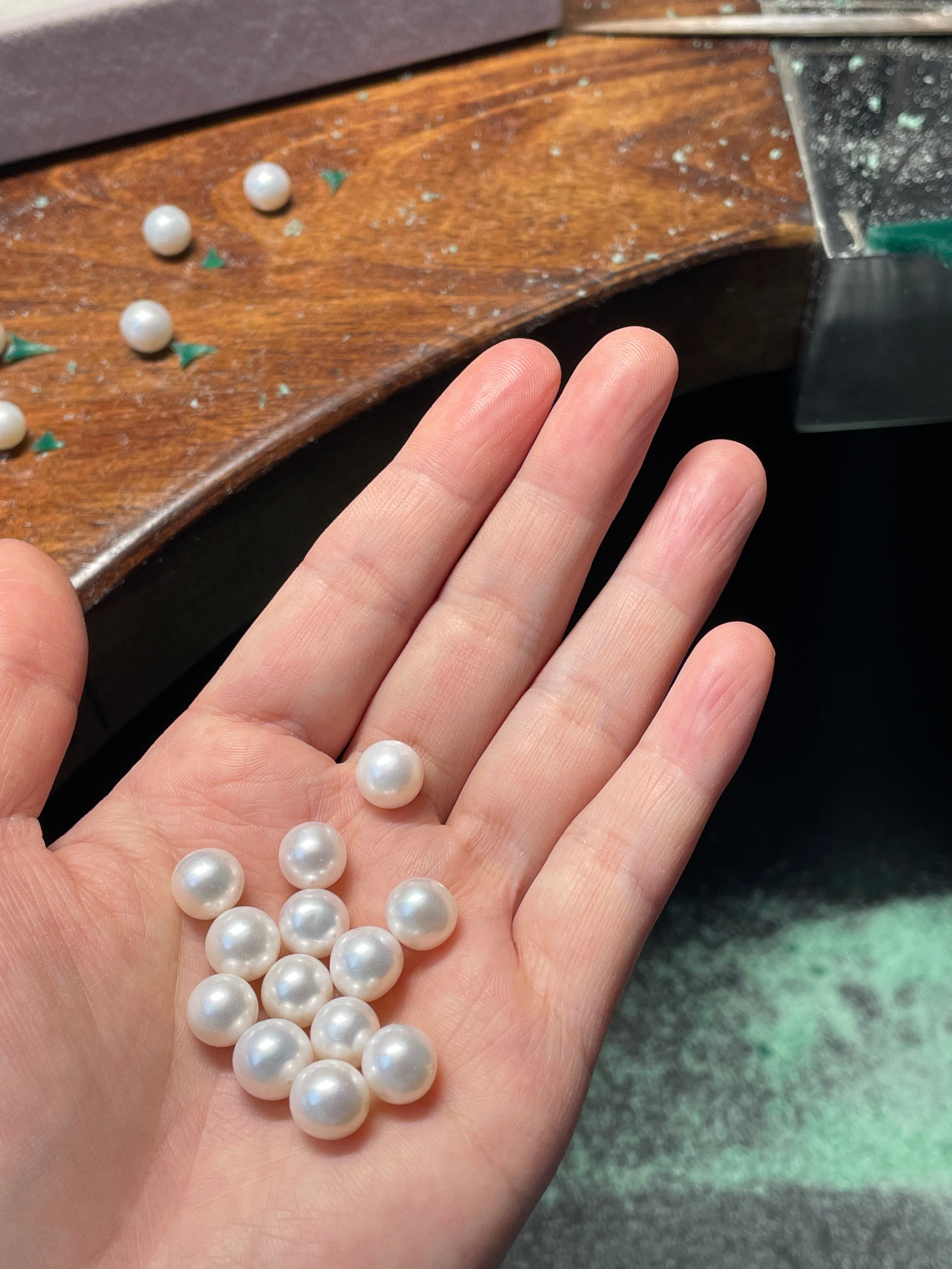 Put this on me, please! Pearl Necklace